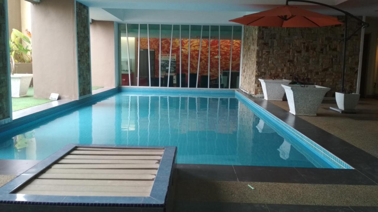 Risqi Apartment 2 Bedroom Wakaf Che Yeh Kota Bharu Eksteriør bilde
