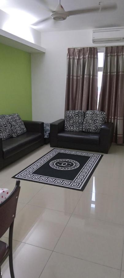 Risqi Apartment 2 Bedroom Wakaf Che Yeh Kota Bharu Eksteriør bilde
