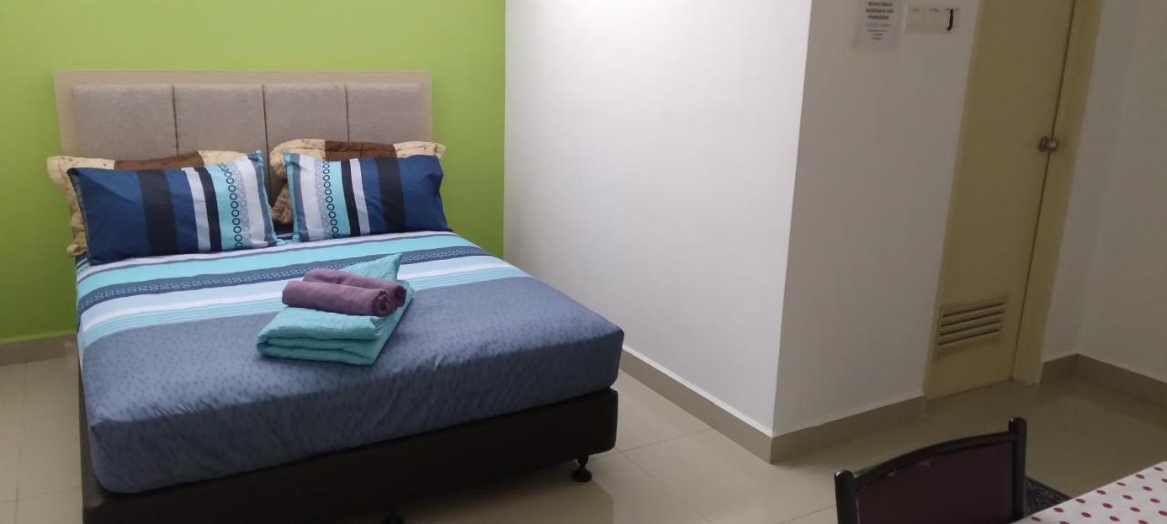 Risqi Apartment 2 Bedroom Wakaf Che Yeh Kota Bharu Eksteriør bilde